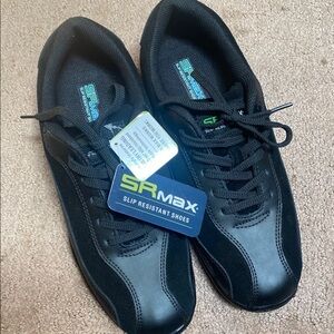 Black Slip-Resistant Size 8.5 Leather Safety Sneakers with Toe Cap NWT